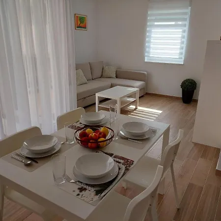 Apartments Tonka Primosten Exterior photo