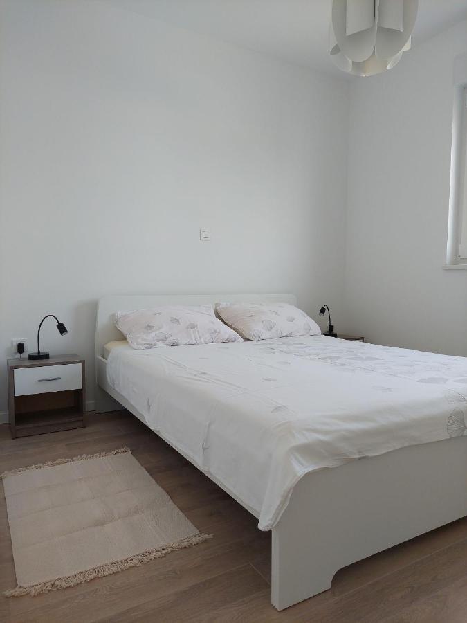 Tonka Apartment Primosten